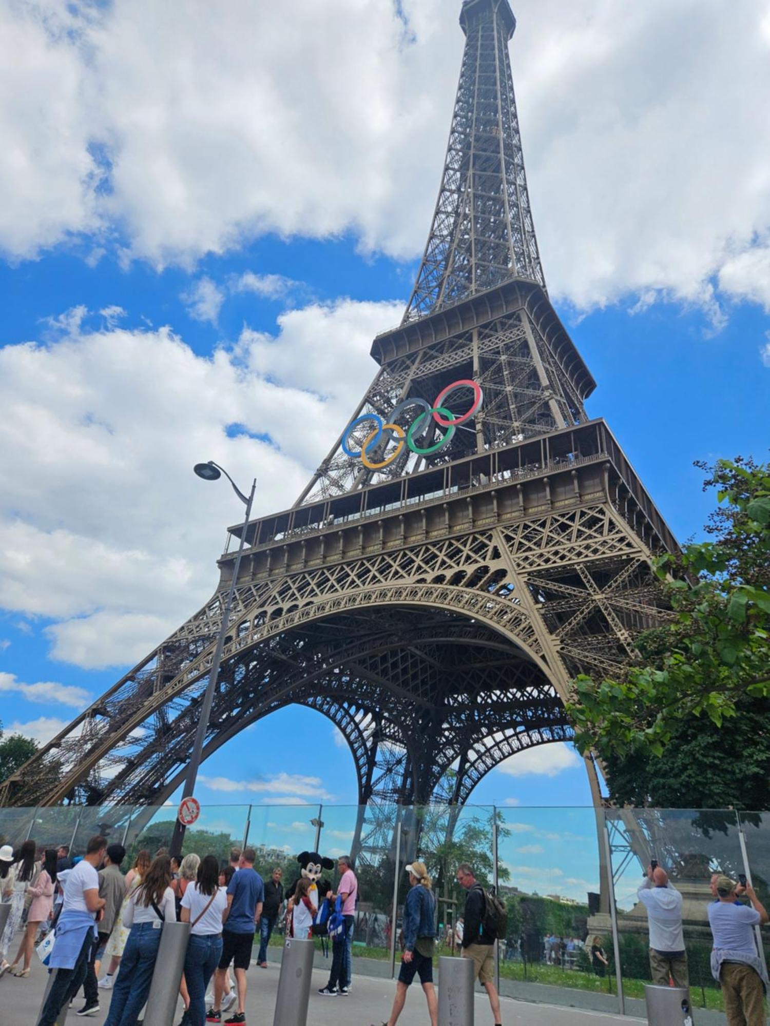 Apartment Tour Eiffel